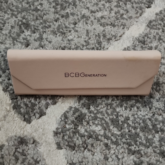 BCBGeneration Accessories - BCBGeneration Cream Eyeglass Case